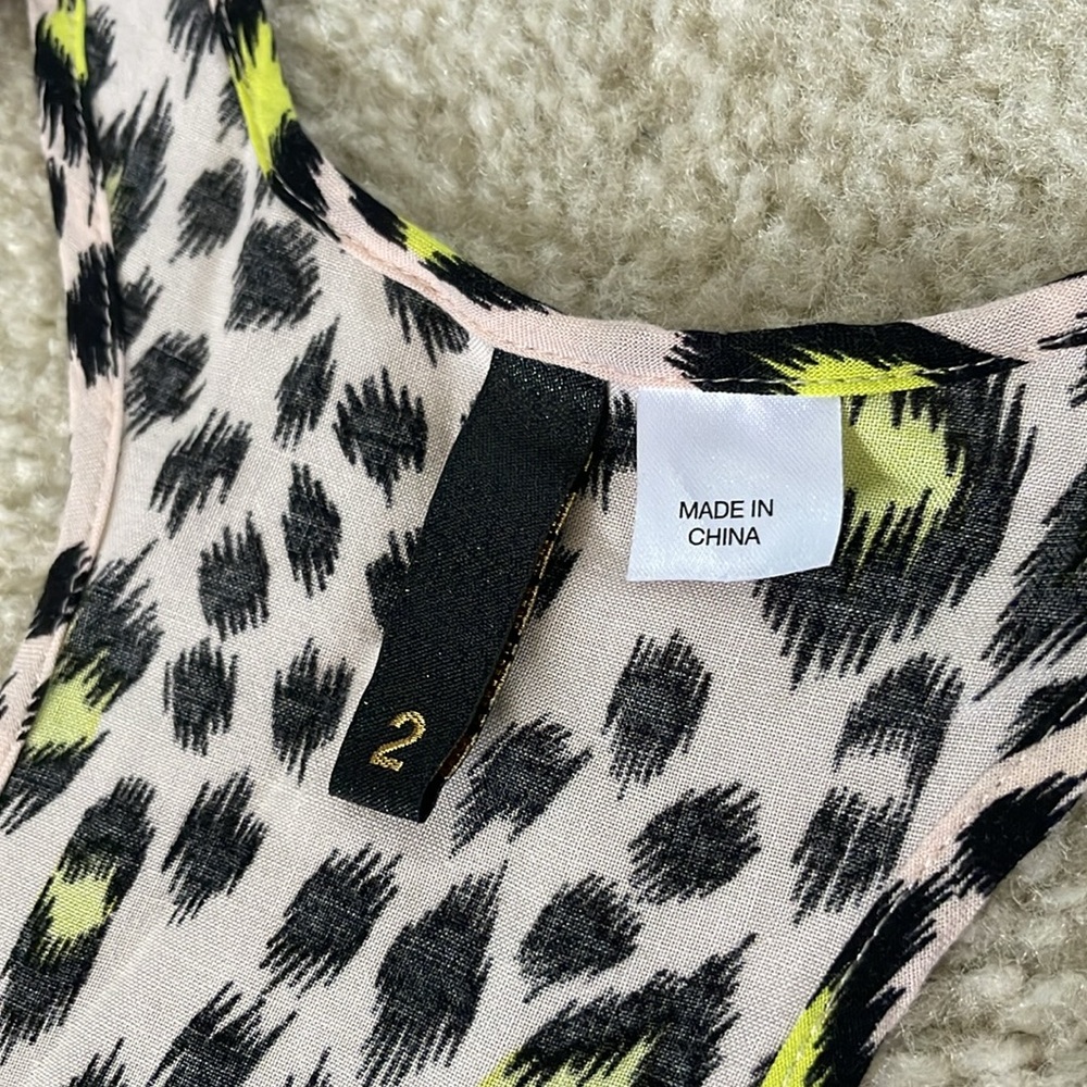 Divided | H&M Tank - Picture 5 of 5